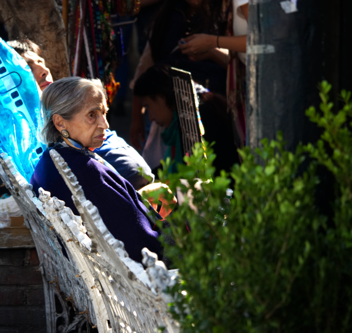 Señora frente al Jarocho
